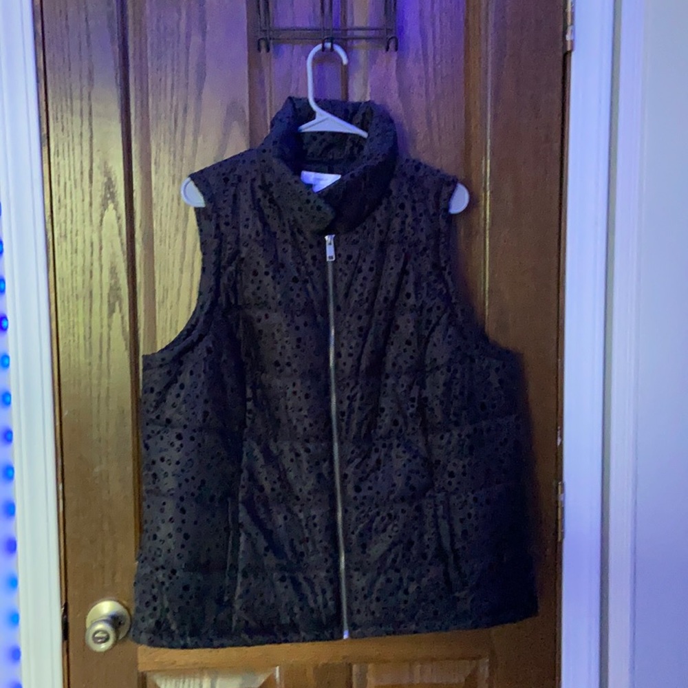 CJ Banks black leopard print vest